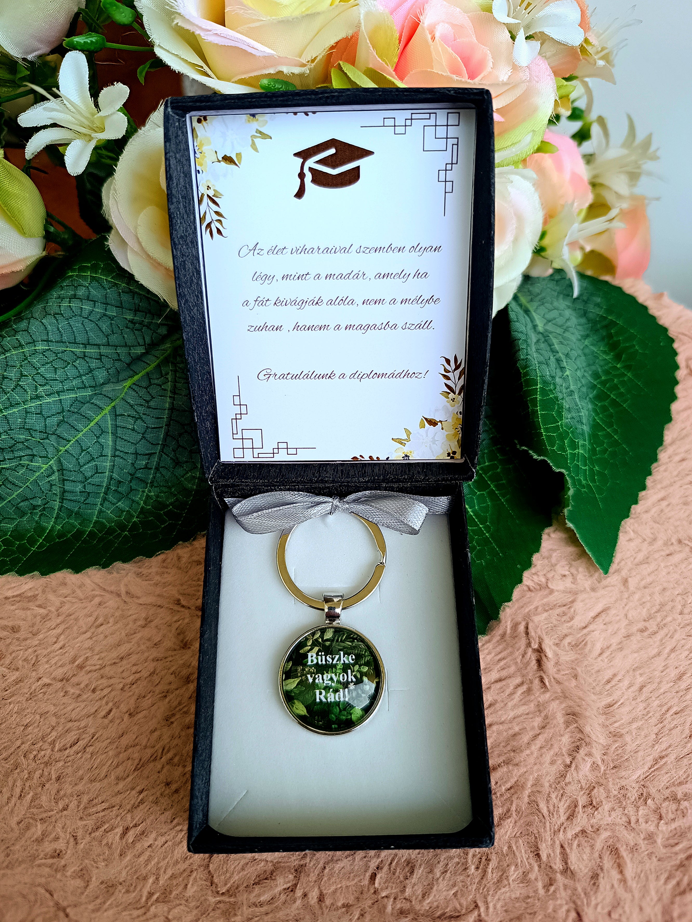 Büszke vagyok rád! kulcstartó ballagási/diplomaosztó ajándék